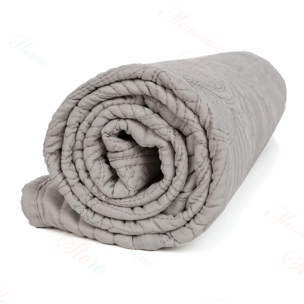 ผ้านวมปักชื่อสำหรับสถานรับเลี้ - Baby Nursery Quilts บทวิจารณ์และราคา